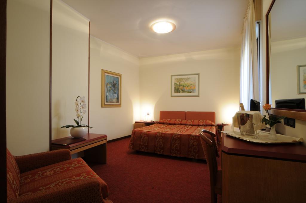 Hotel Cristallo Conegliano Dış mekan fotoğraf